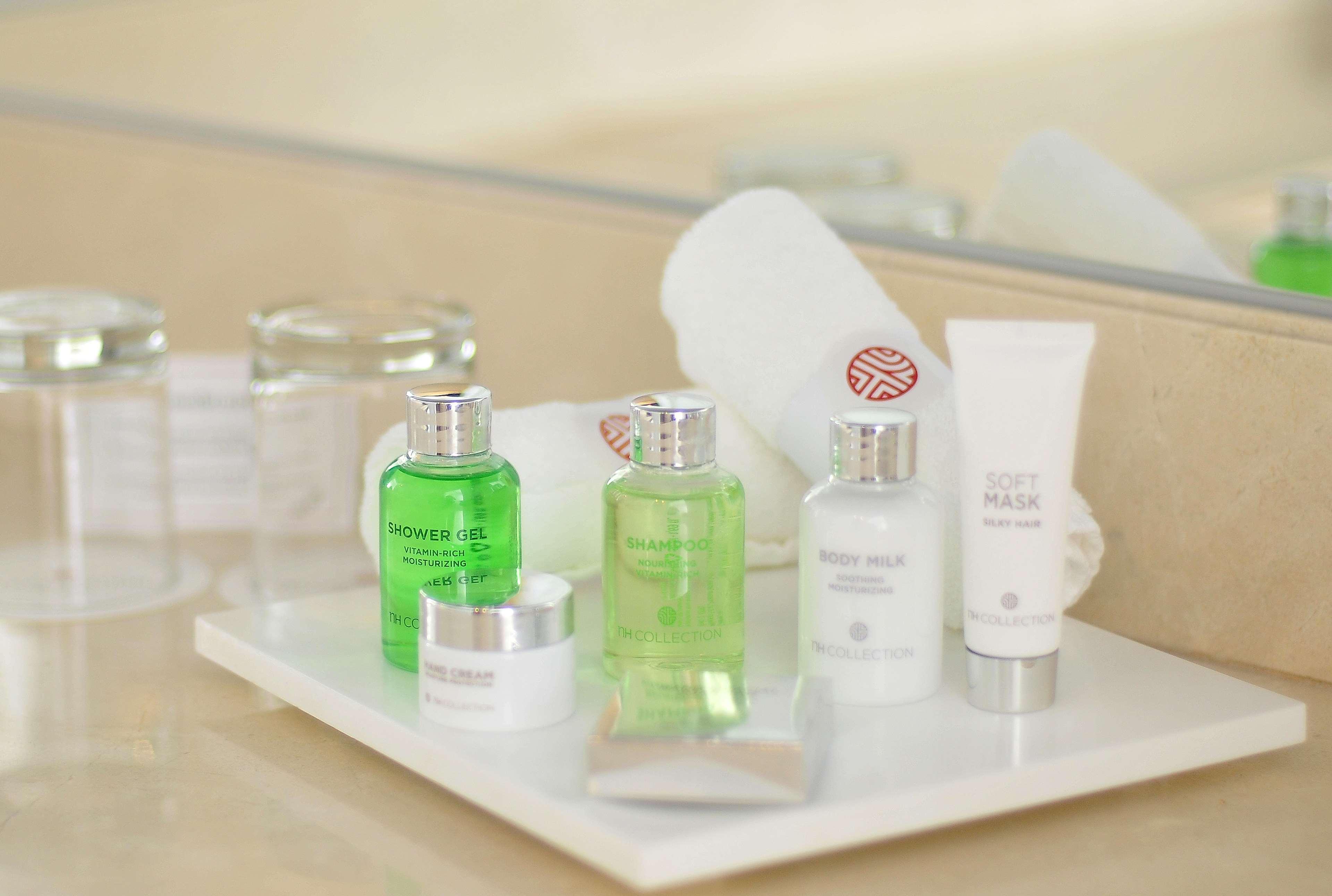 Nh Collection Plaza Santiago Hotel Екстериор снимка Shower gel