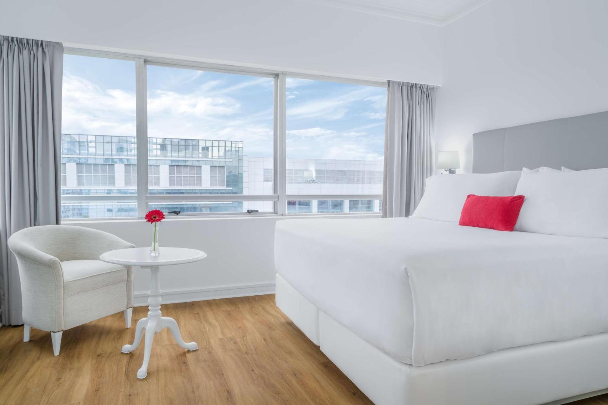 Nh Collection Plaza Santiago Hotel Екстериор снимка A room at the Hotel 57