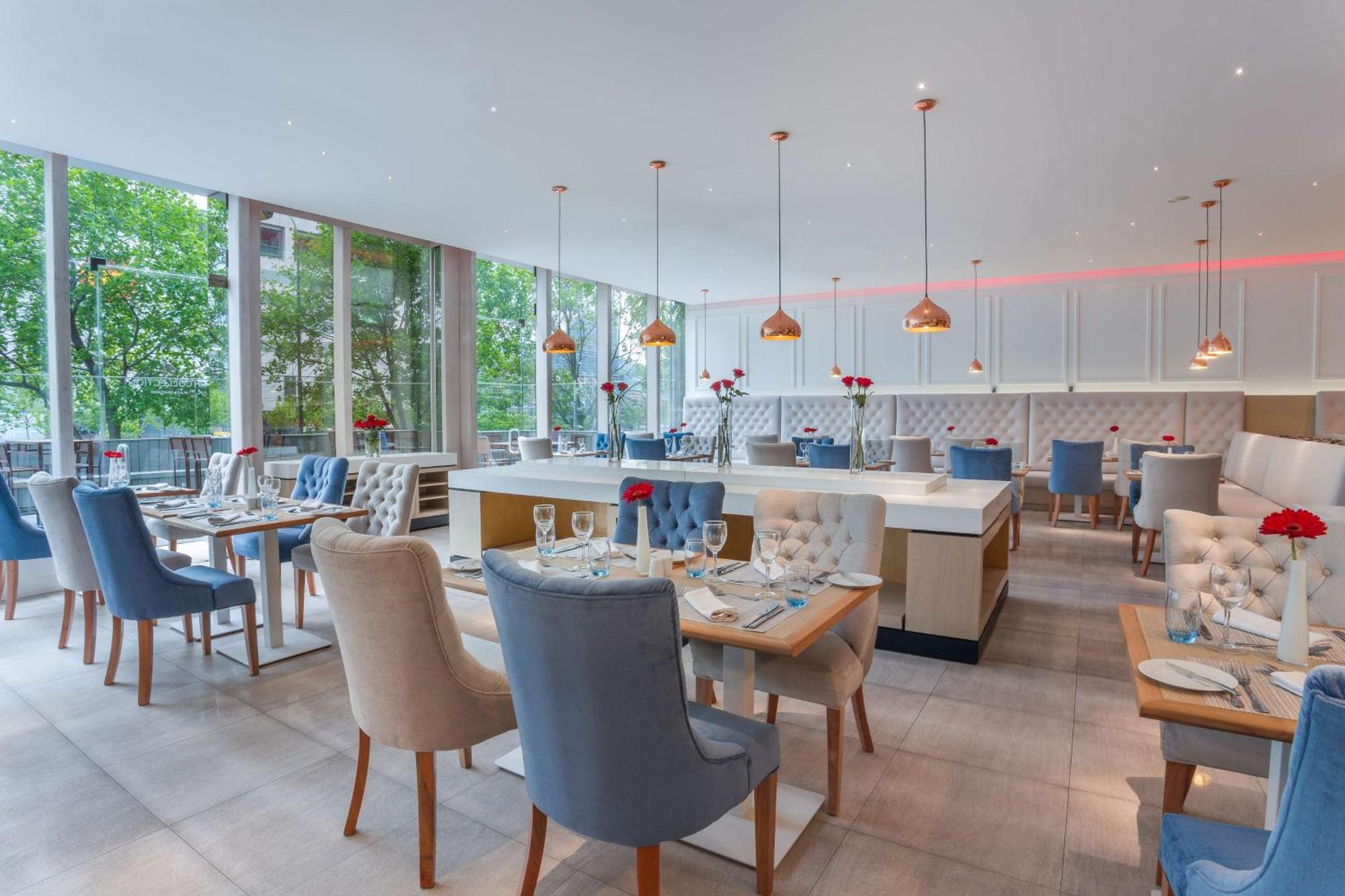 Nh Collection Plaza Santiago Hotel Екстериор снимка The restaurant