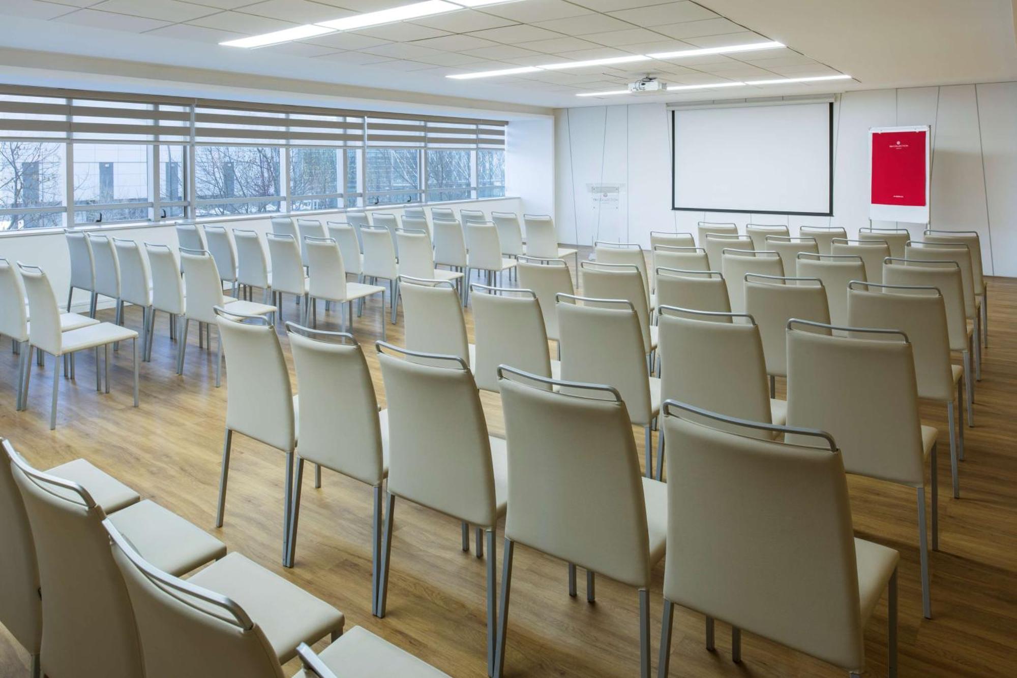 Nh Collection Plaza Santiago Hotel Екстериор снимка The auditorium