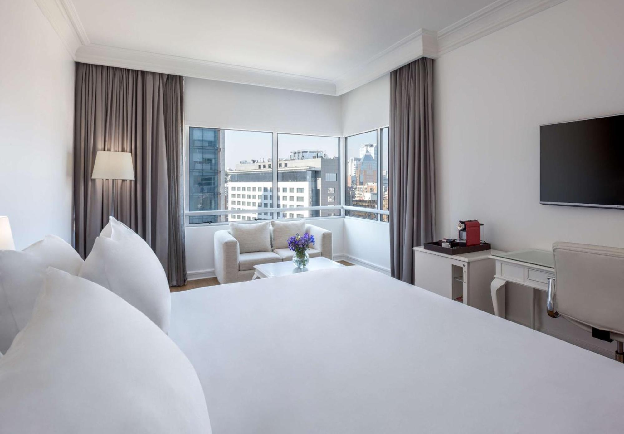 Nh Collection Plaza Santiago Hotel Екстериор снимка Deluxe room